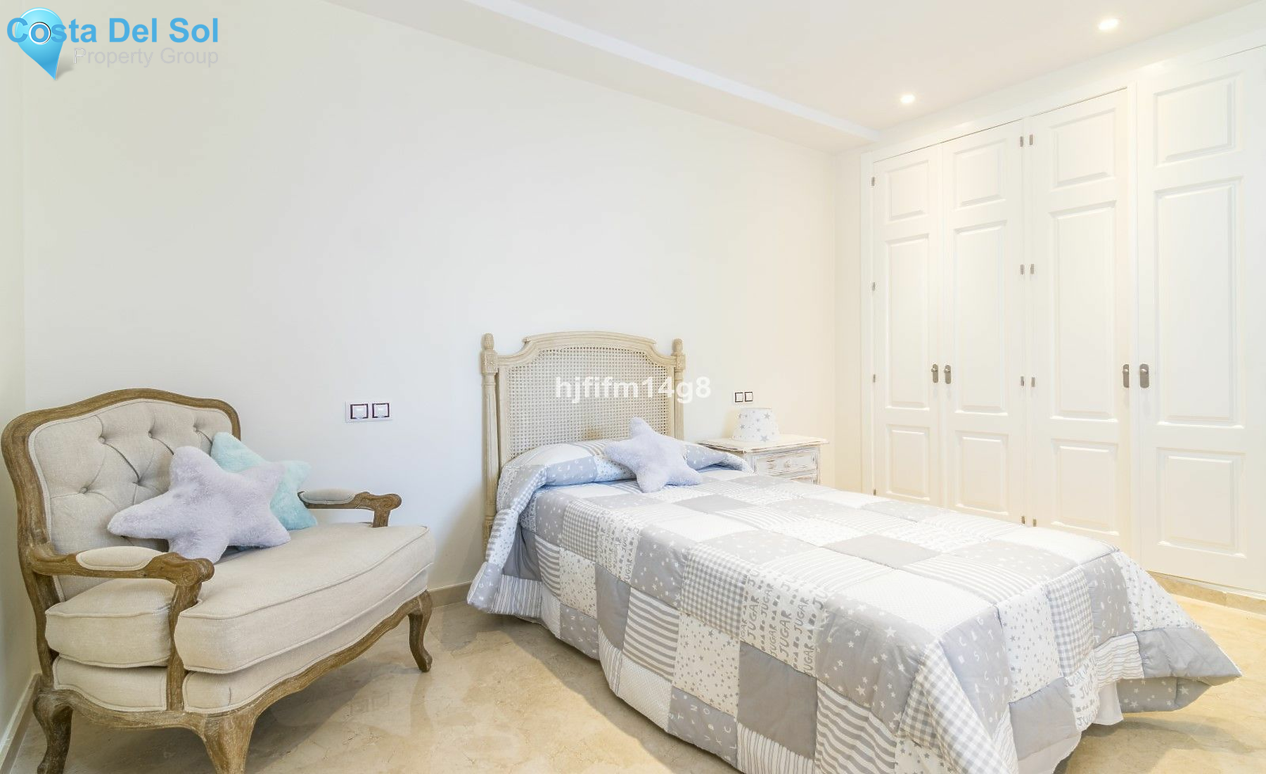 Ground Floor Apartment in Nueva Andalucía-1445707