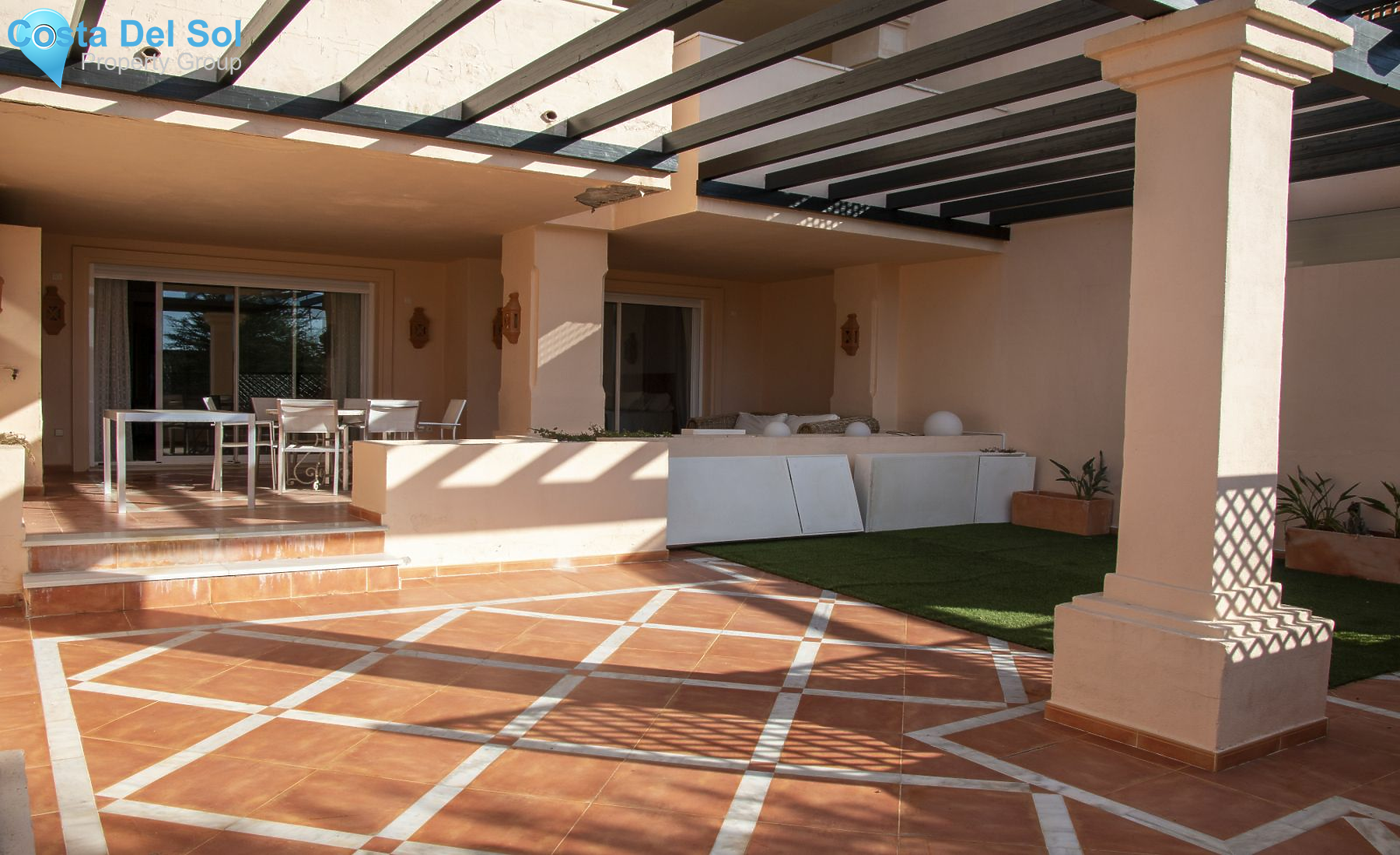 Ground Floor Apartment in Nueva Andalucía-1446667