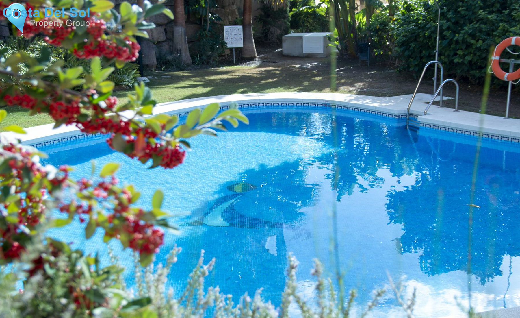 Ground Floor Apartment in Nueva Andalucía-1446670
