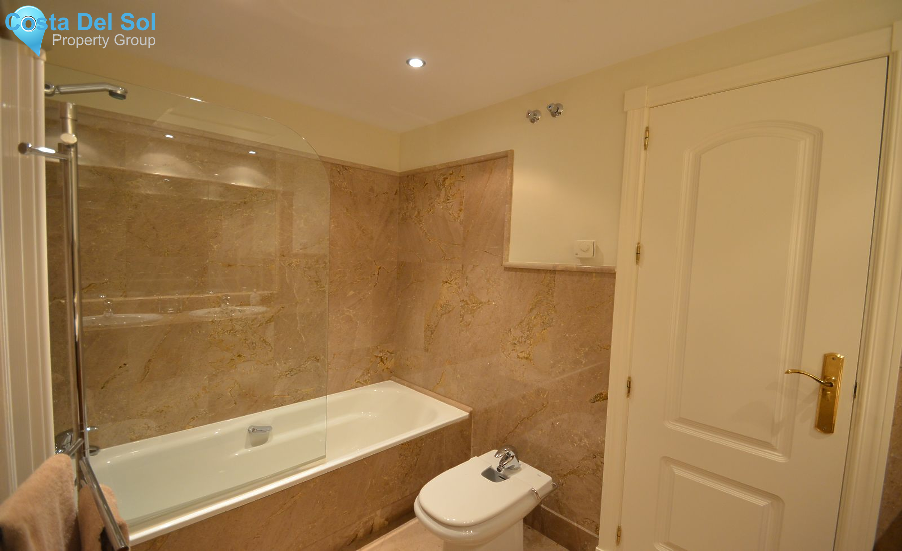 Ground Floor Apartment in Nueva Andalucía-1482307