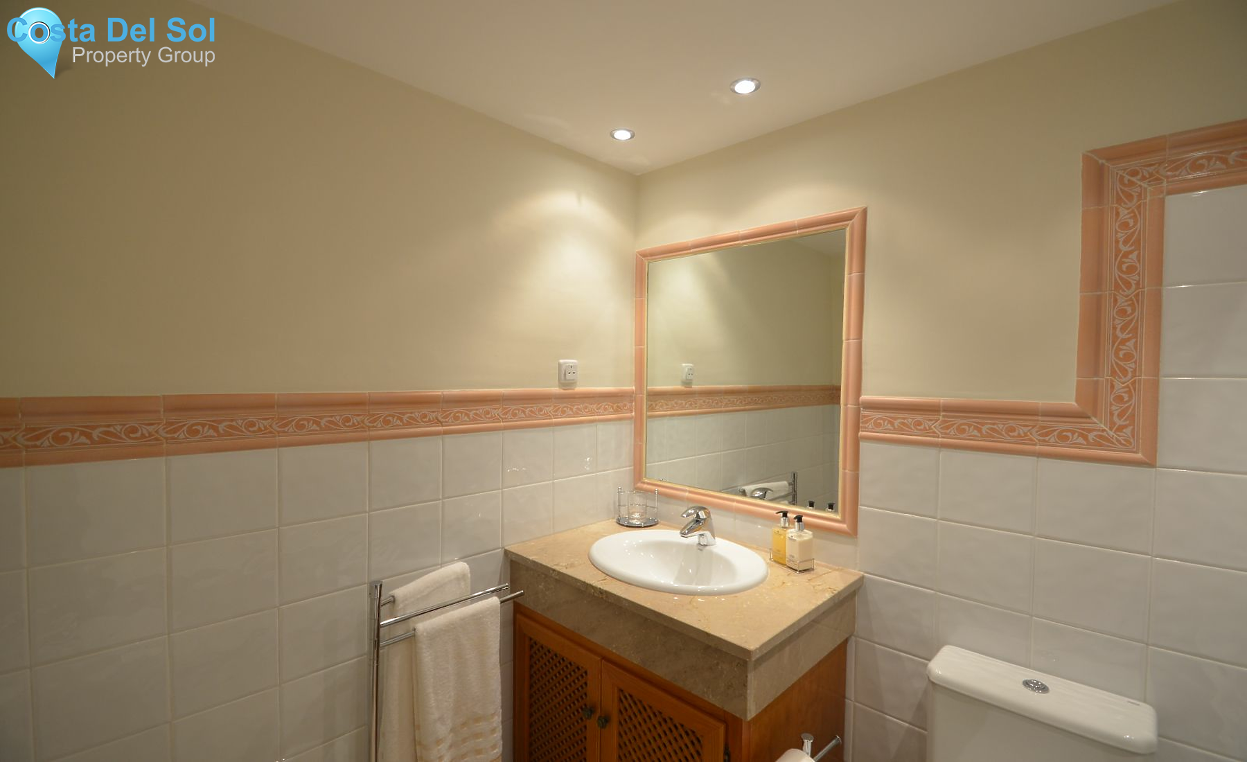 Ground Floor Apartment in Nueva Andalucía-1482311