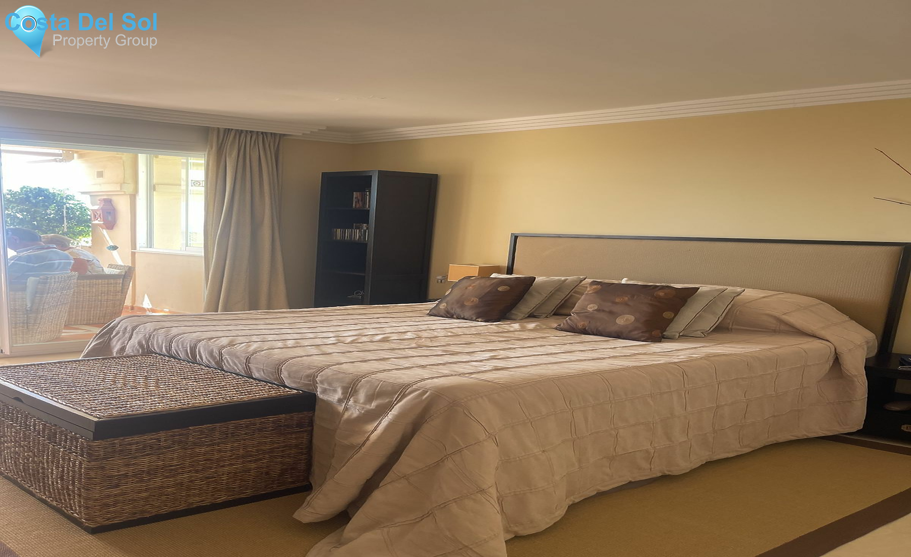 Ground Floor Apartment in Nueva Andalucía-1530111