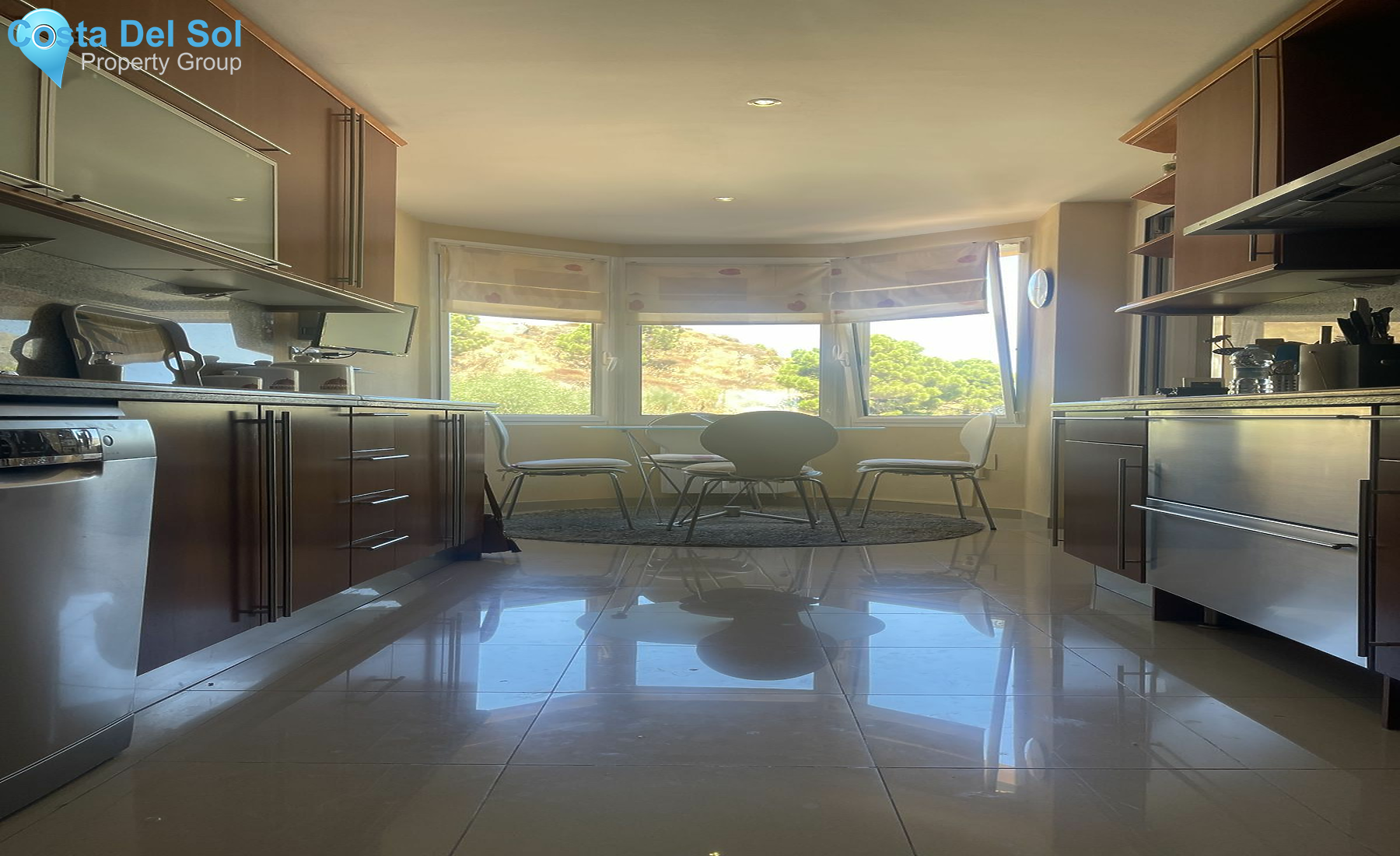 Ground Floor Apartment in Nueva Andalucía-1530100
