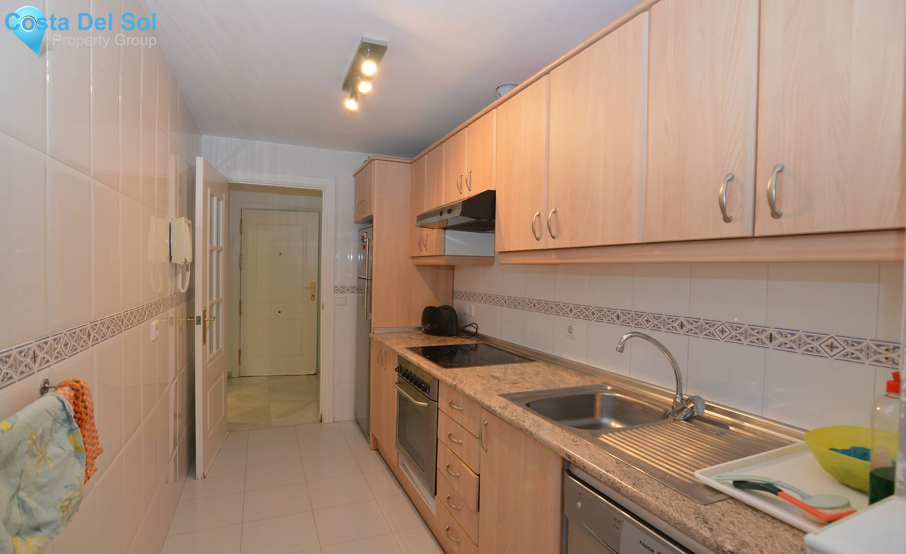 Ground Floor Apartment in Nueva Andalucía-1532640