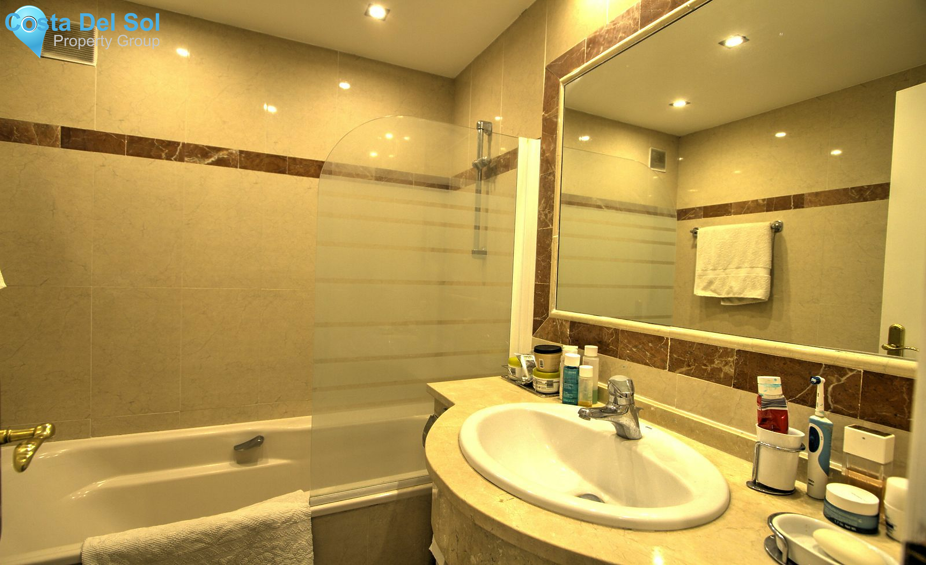 Ground Floor Apartment in Nueva Andalucía-1544749