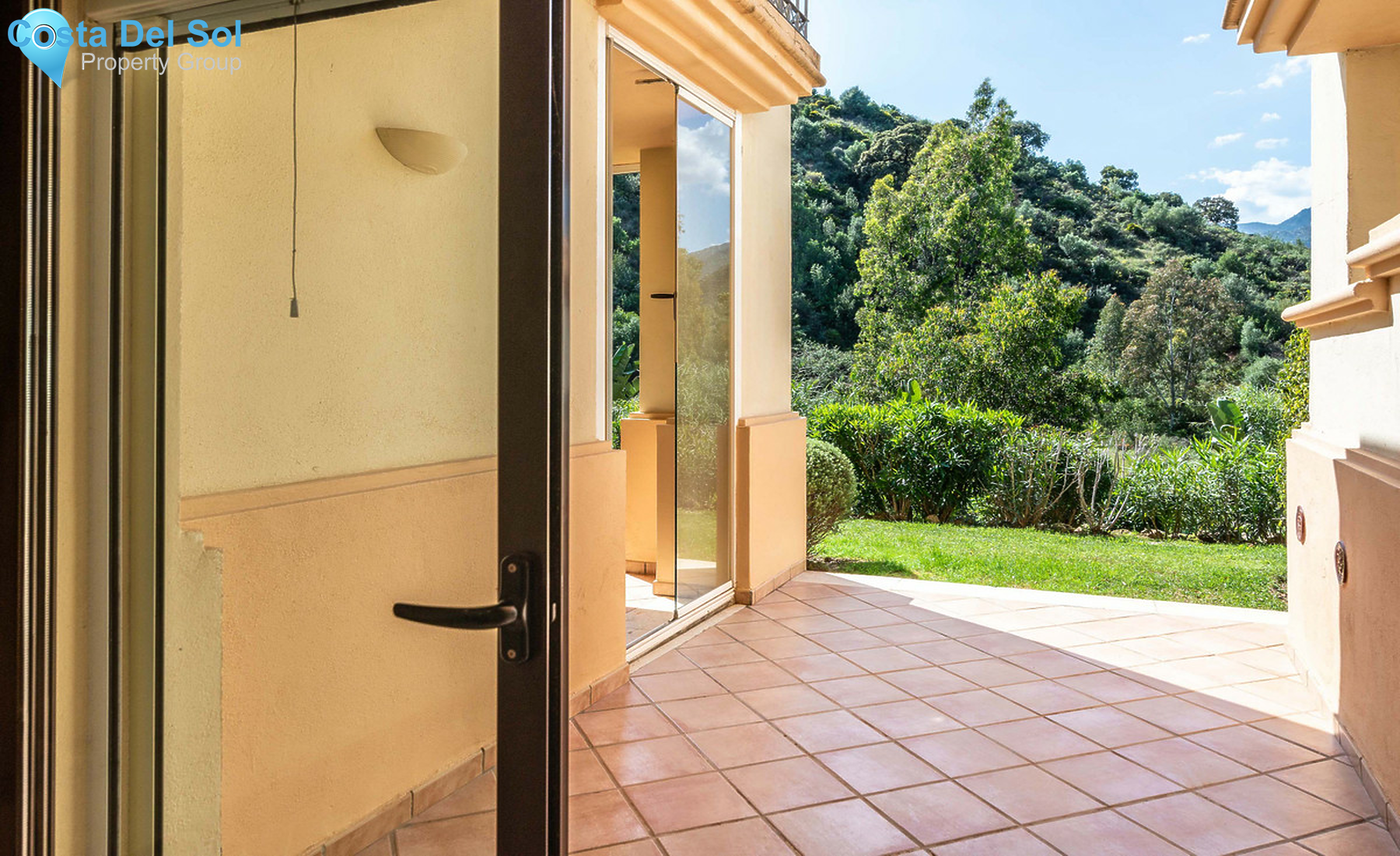 Ground Floor Apartment in Río Real-1286374