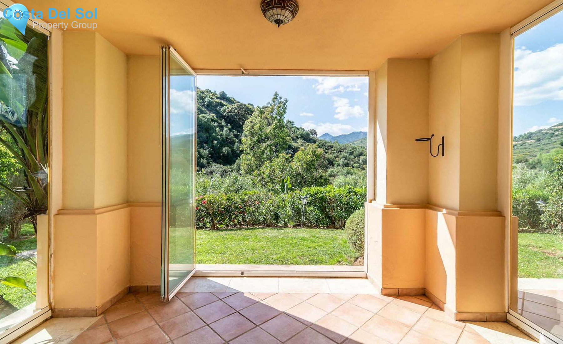 Ground Floor Apartment in Río Real-1129946