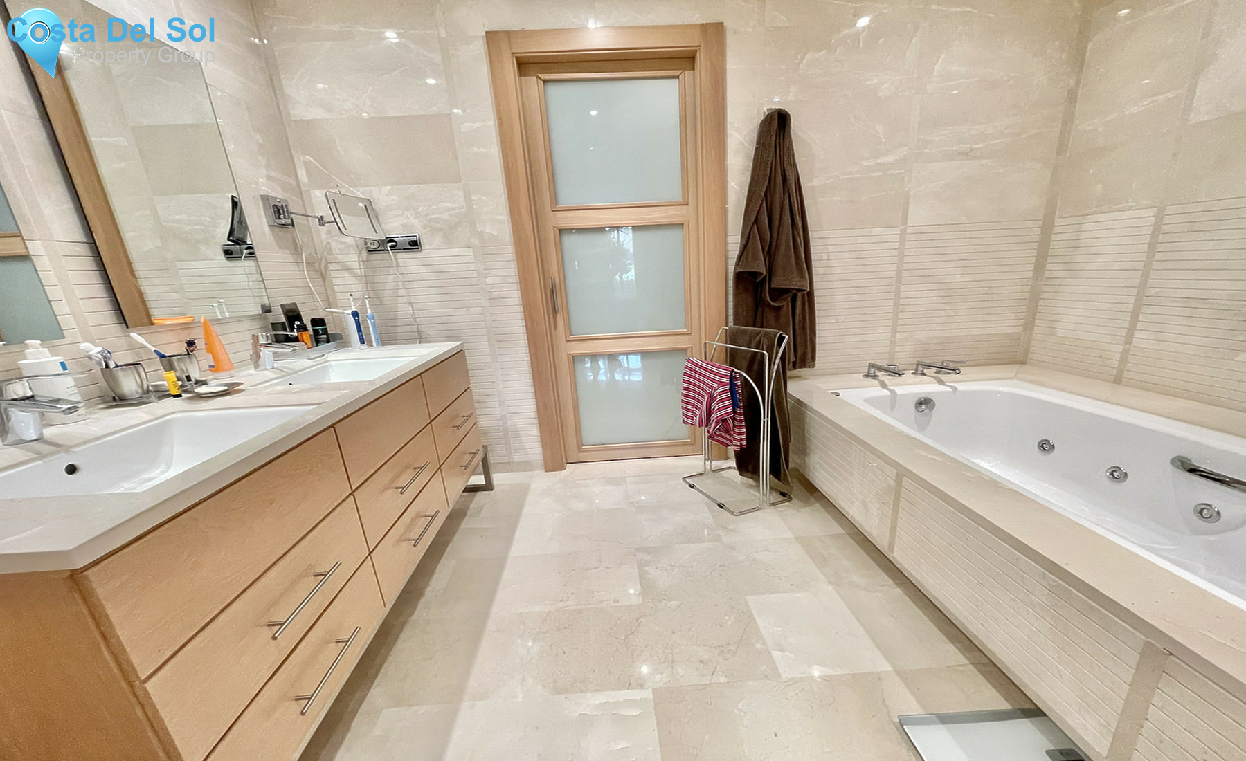 Ground Floor Apartment in Sierra Blanca-700124