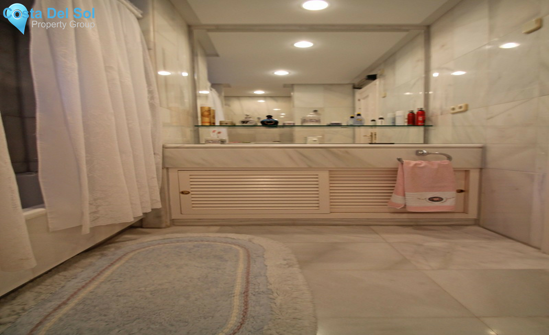 Ground Floor Apartment in The Golden Mile-1248736