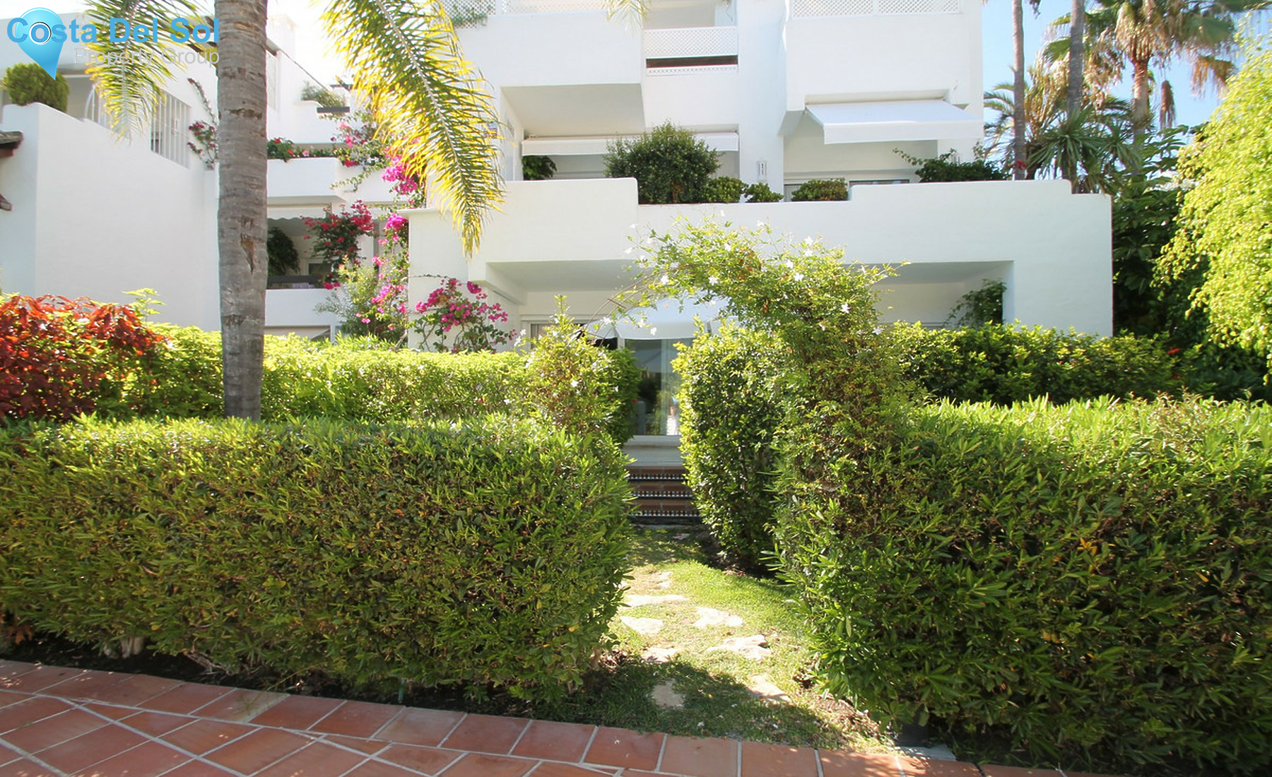 Ground Floor Apartment in The Golden Mile-1248738