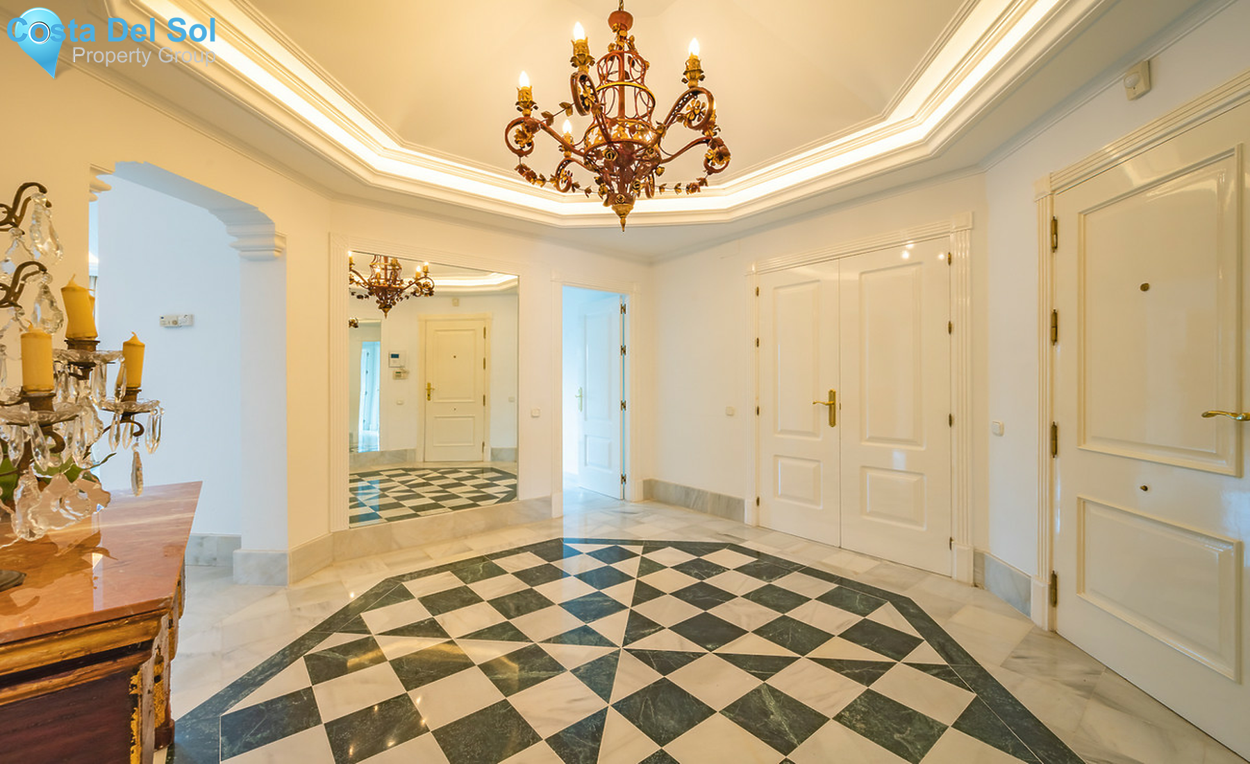 Ground Floor Apartment in The Golden Mile-1260931