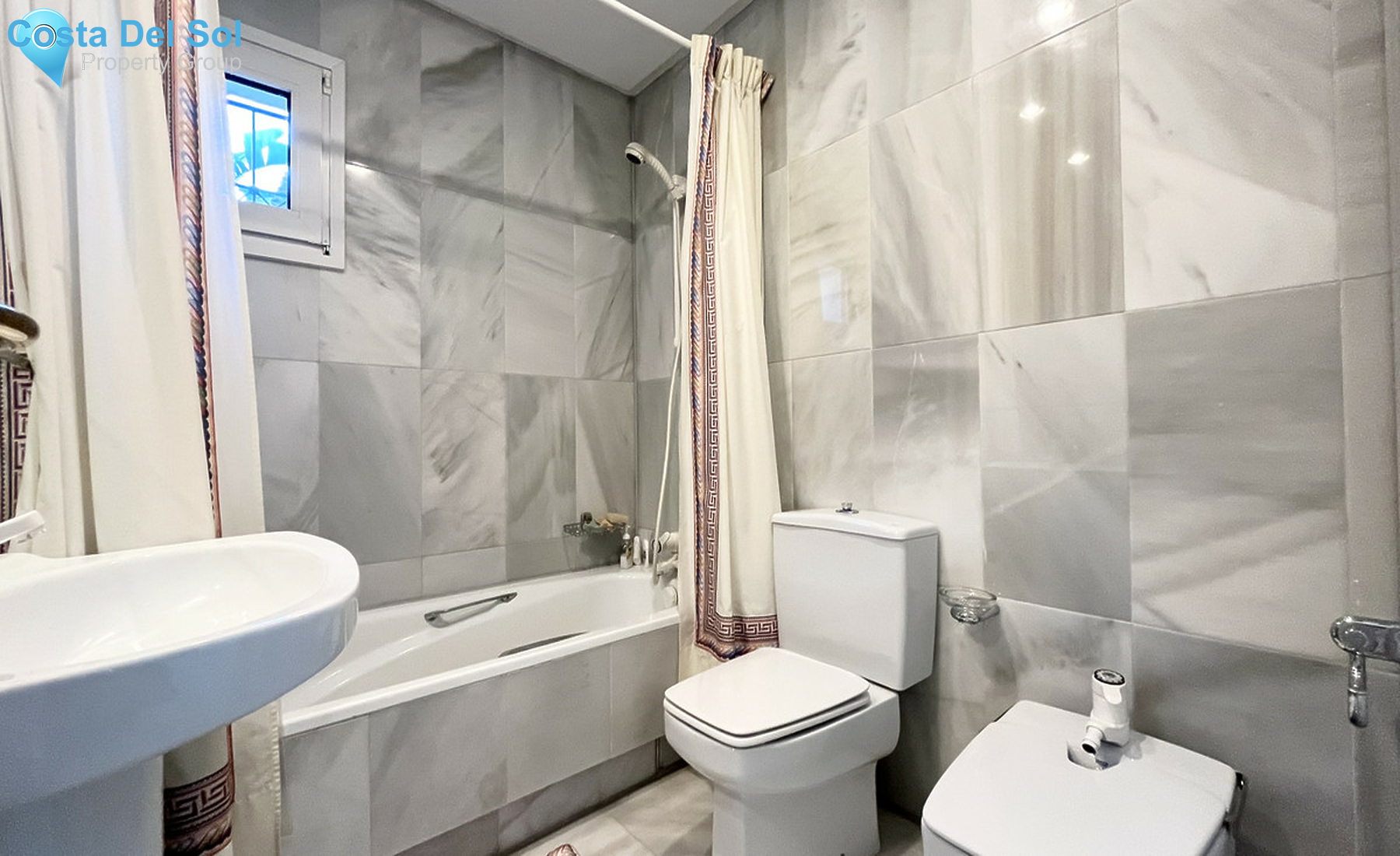 Ground Floor Apartment in The Golden Mile-1379169