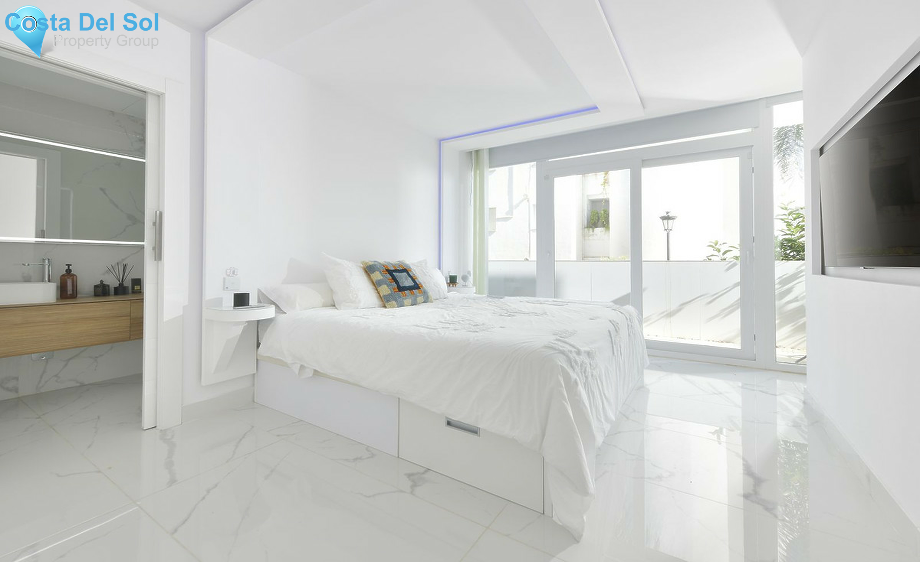 Ground Floor Apartment in The Golden Mile-1509976