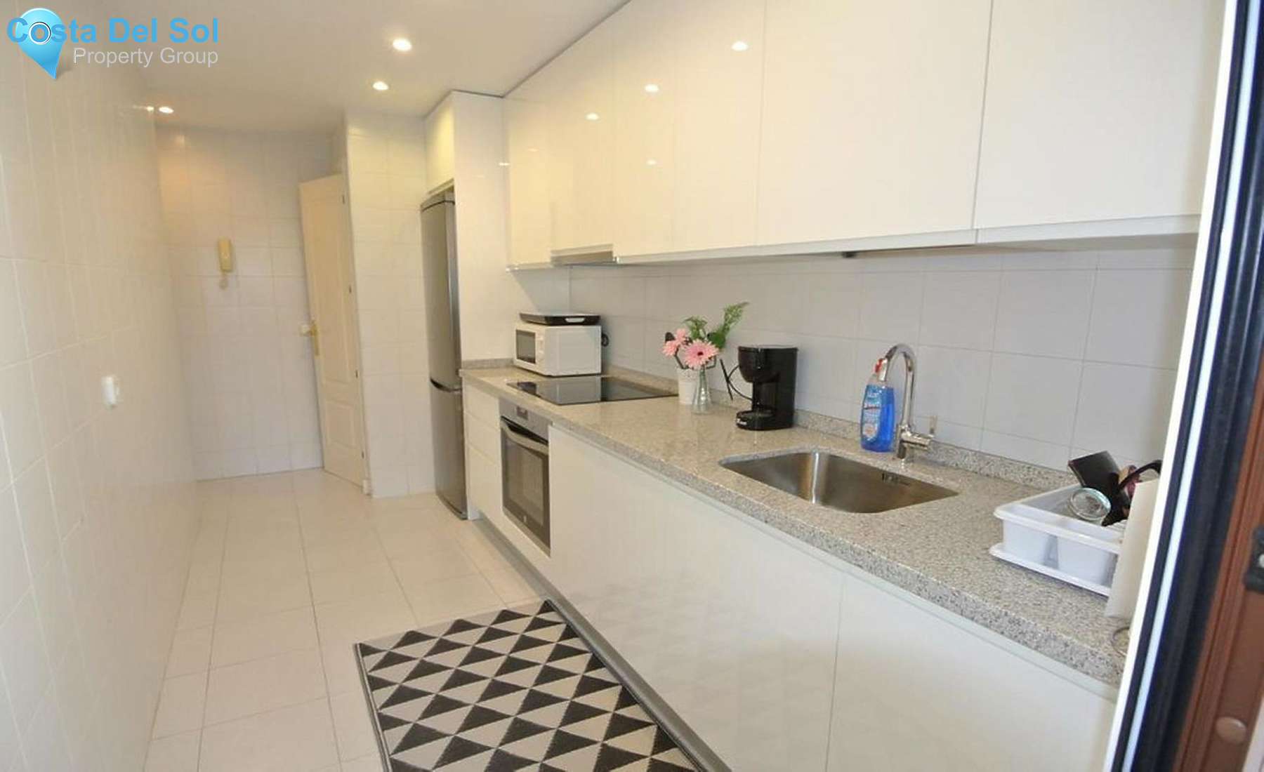 Ground Floor Apartment in The Golden Mile-1526038