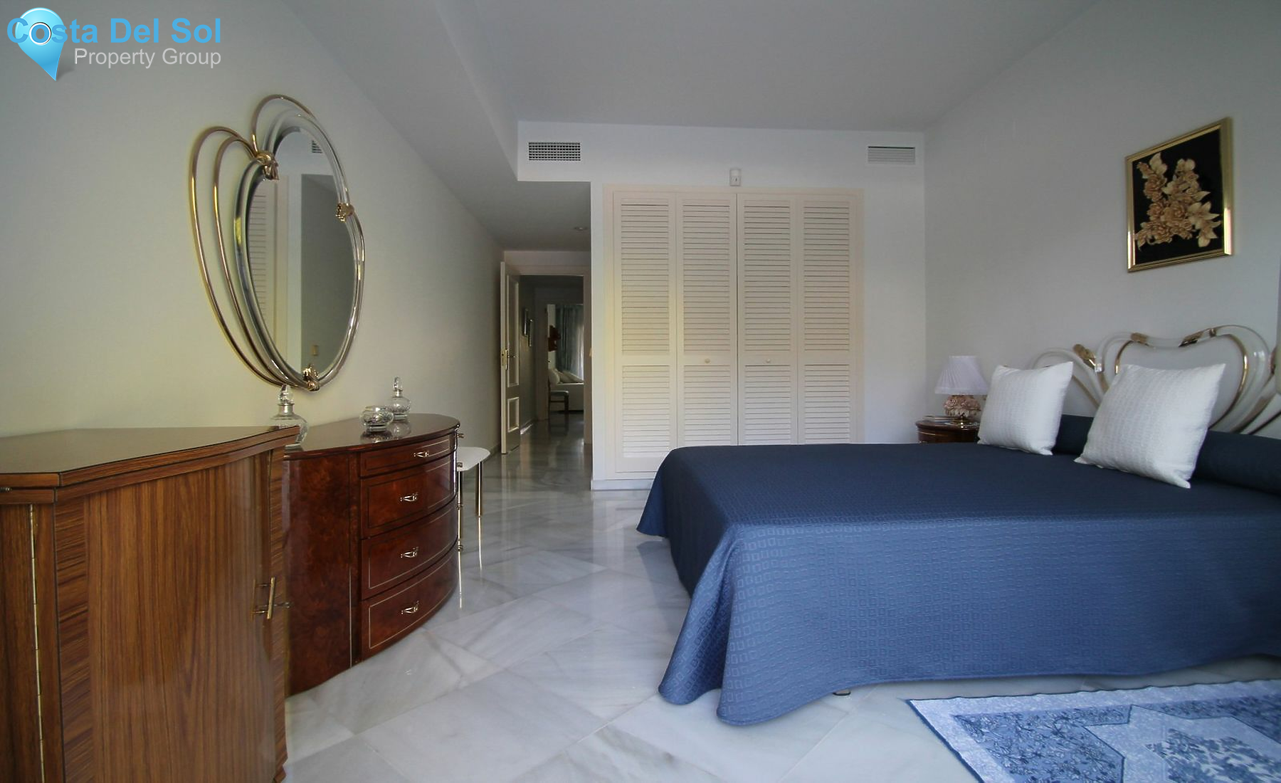 Middle Floor Apartment in The Golden Mile-1135308