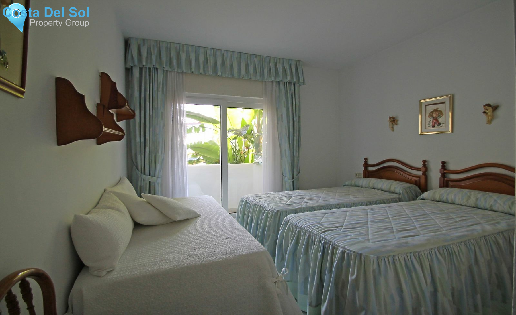 Middle Floor Apartment in The Golden Mile-1135309