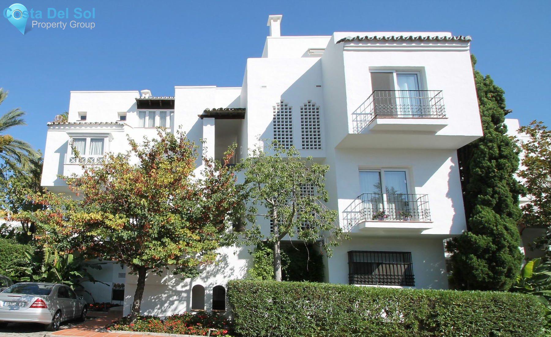 Middle Floor Apartment in The Golden Mile-1135314