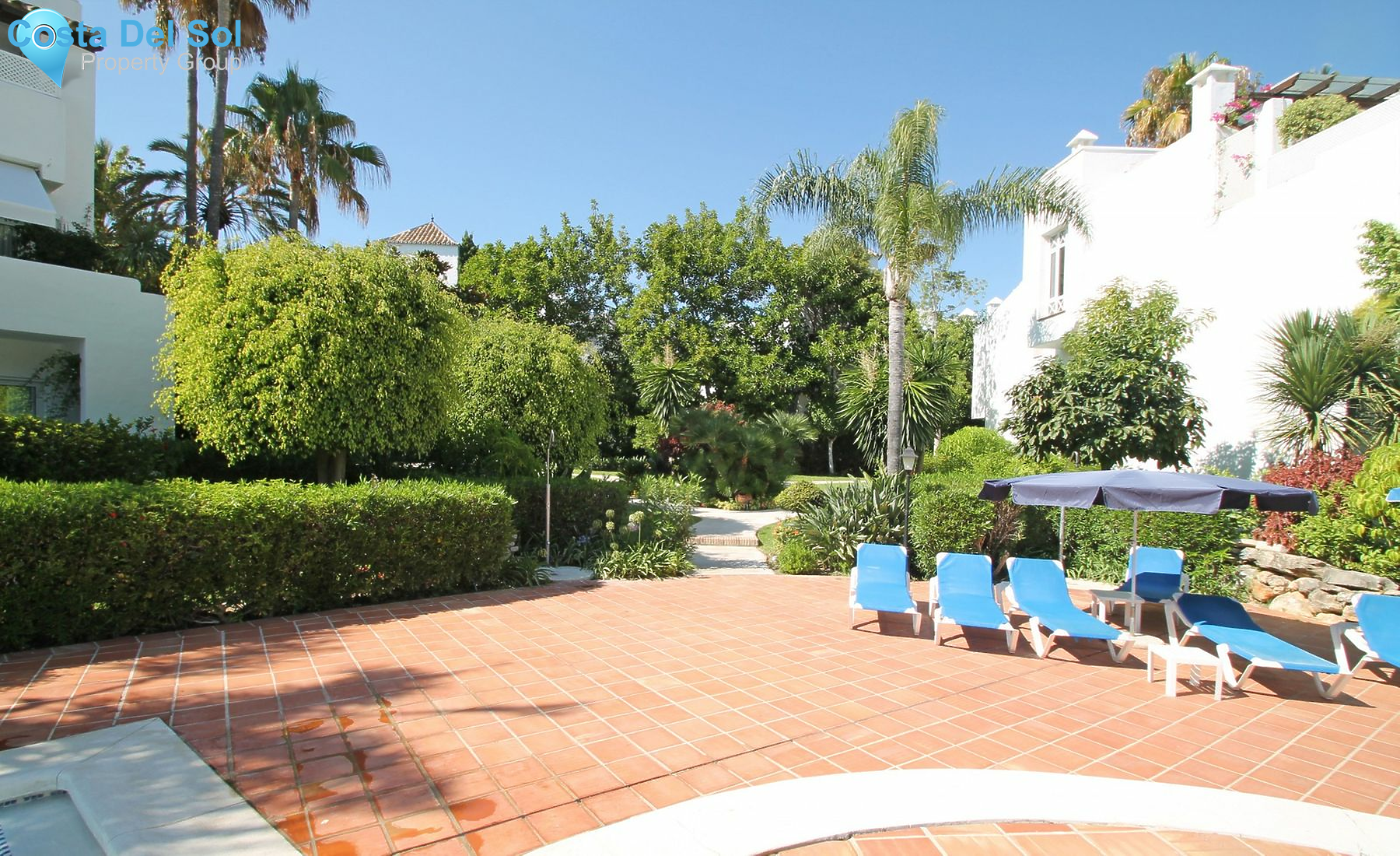 Middle Floor Apartment in The Golden Mile-1135315