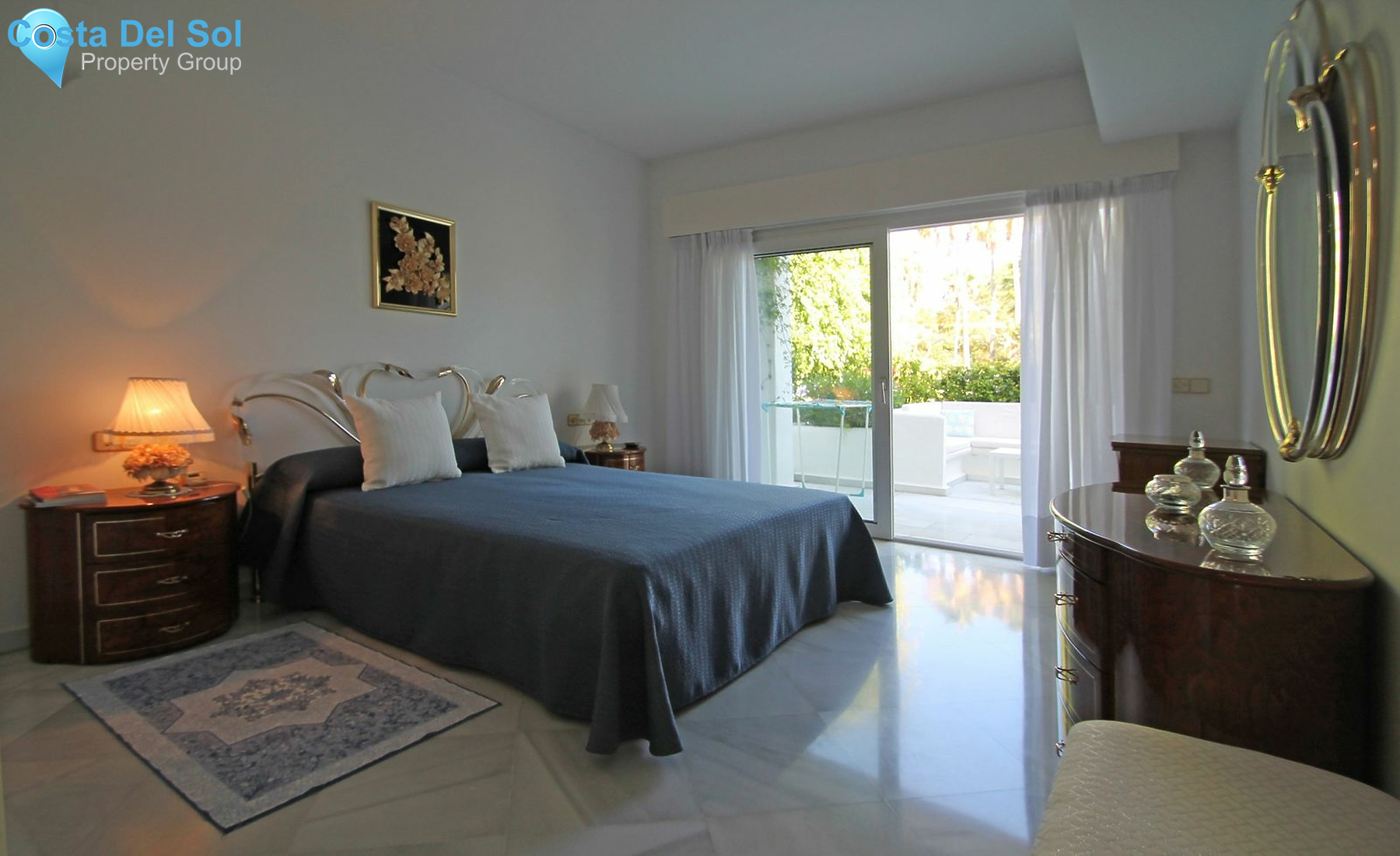 Middle Floor Apartment in The Golden Mile-1135302