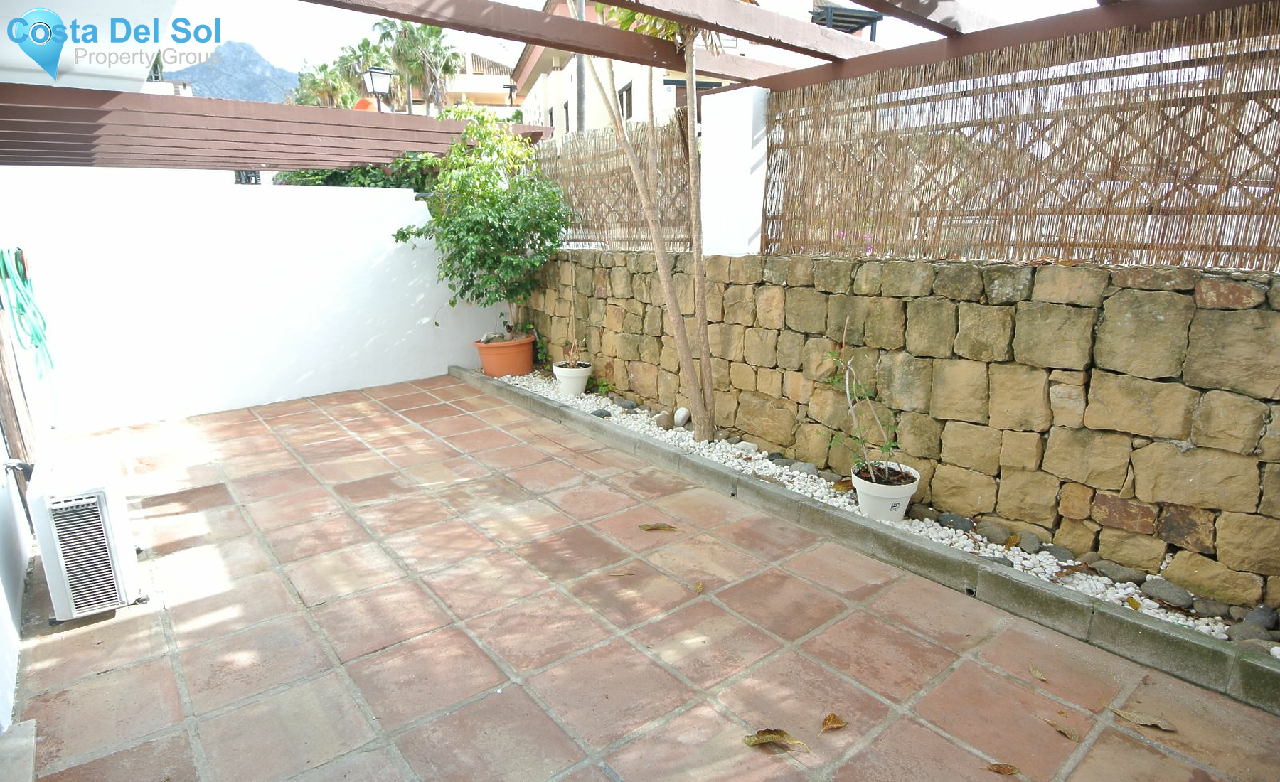 Ground Floor Apartment in The Golden Mile-1424694