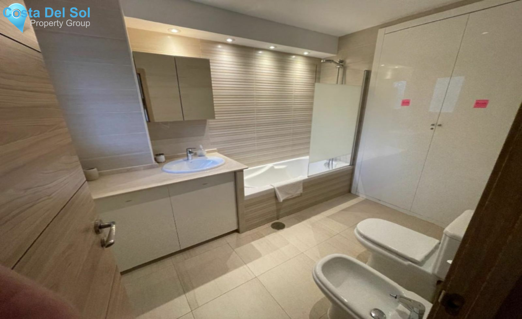 Ground Floor Apartment in The Golden Mile-1552275