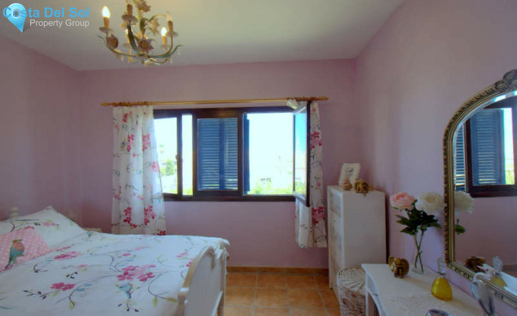 House in Estepona-1236680