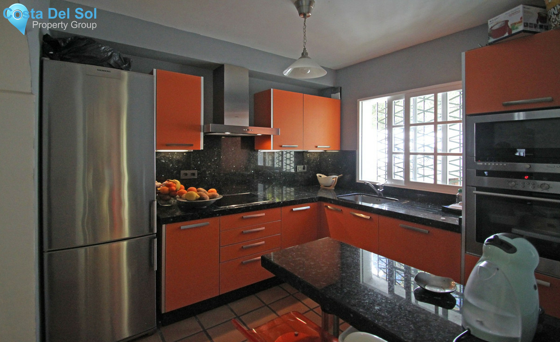 House in Istán-1246329