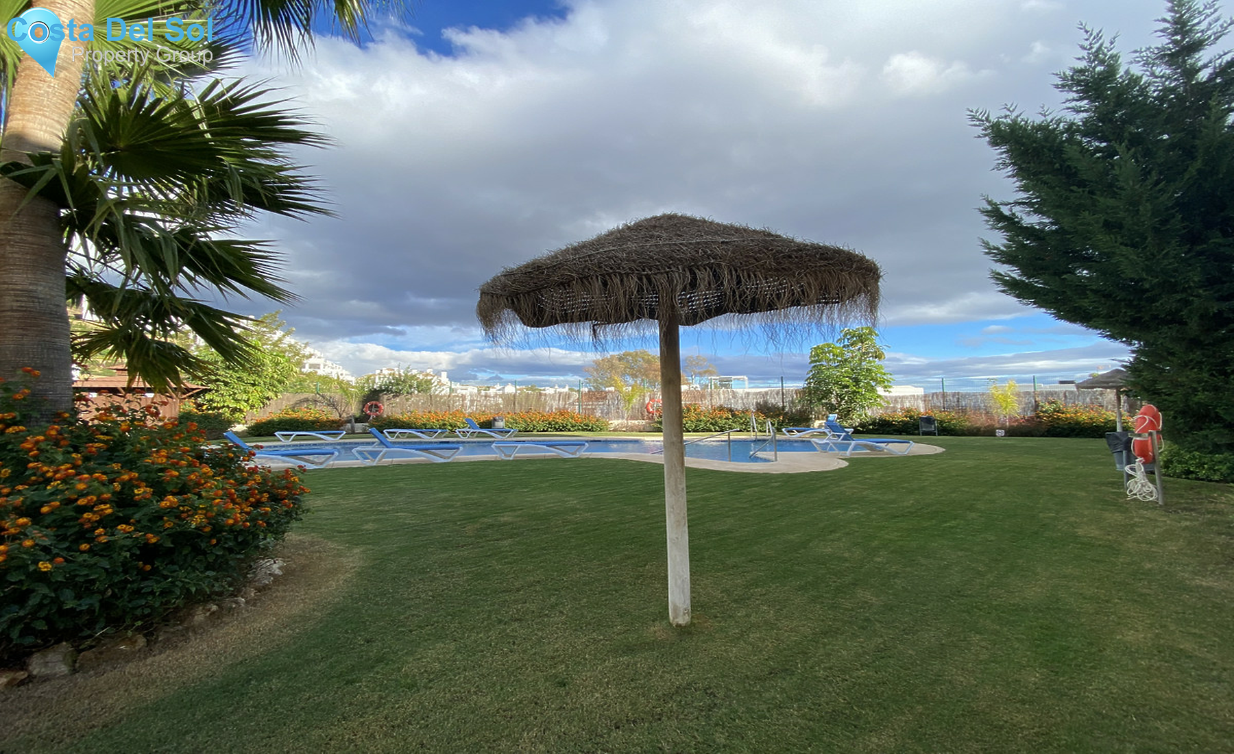 Middle Floor Apartment in Aloha-1307730