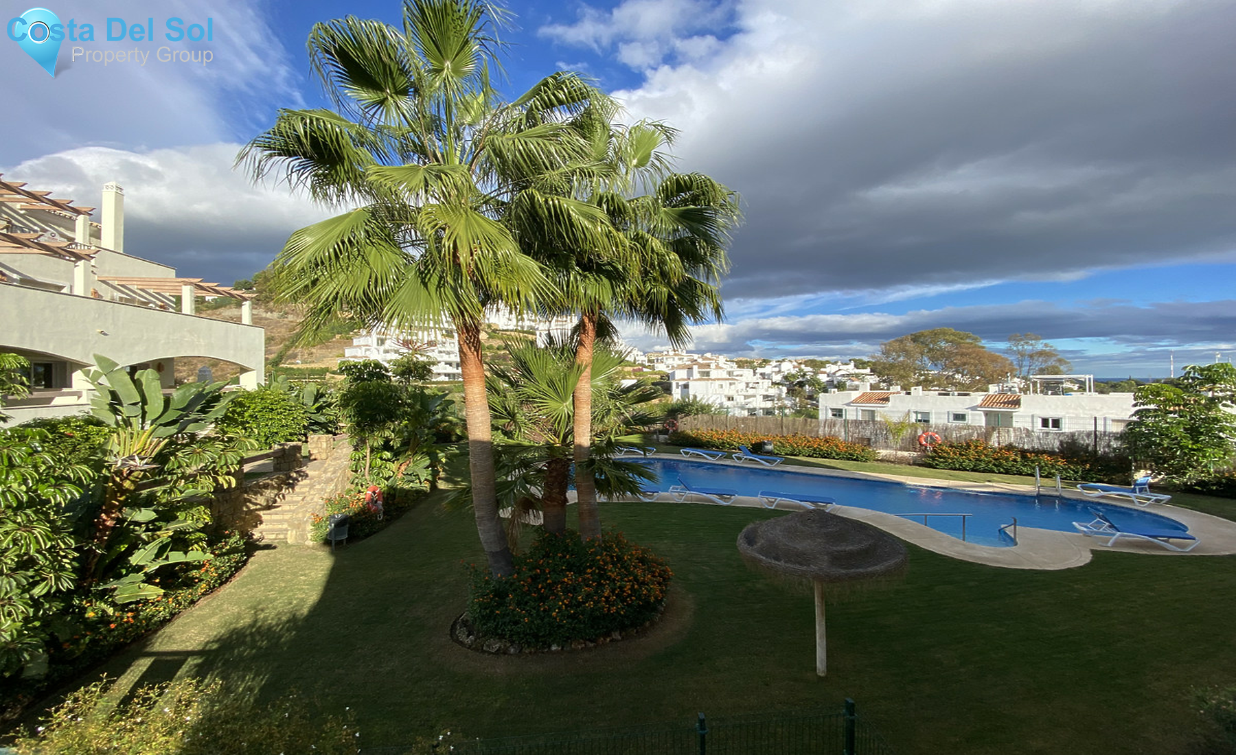 Middle Floor Apartment in Aloha-1307732