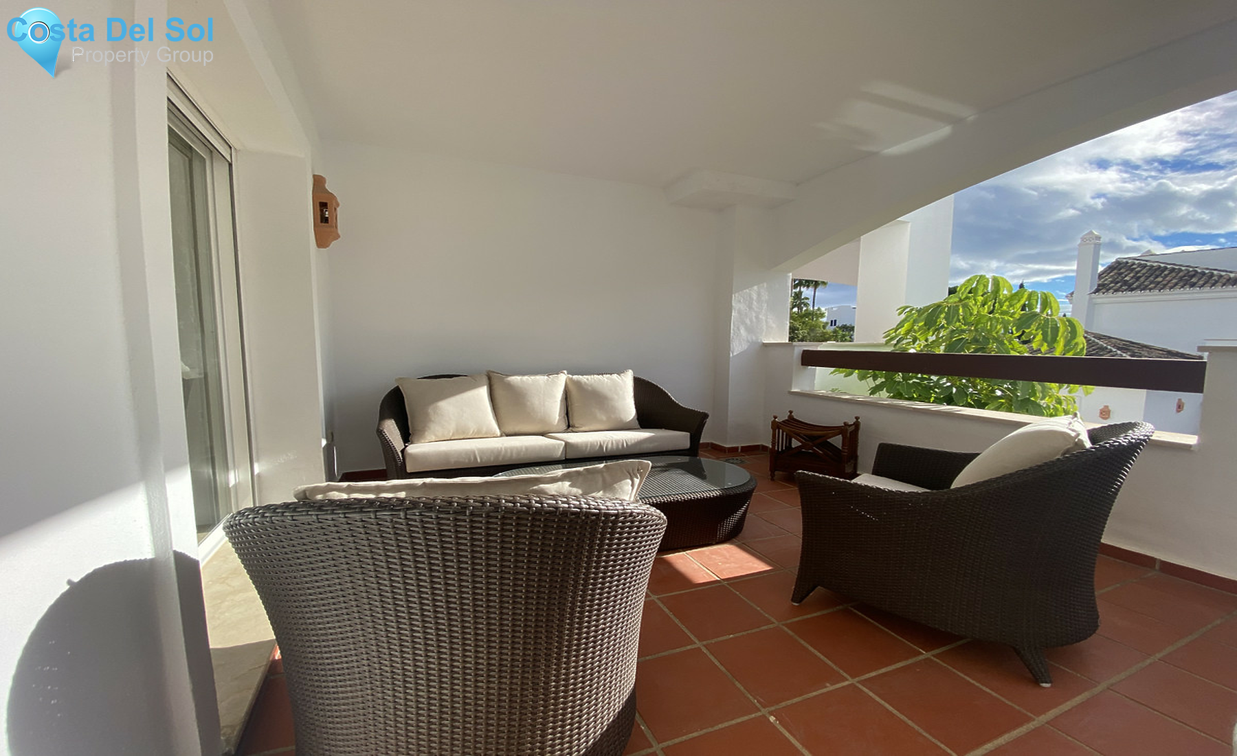 Middle Floor Apartment in Aloha-1307724