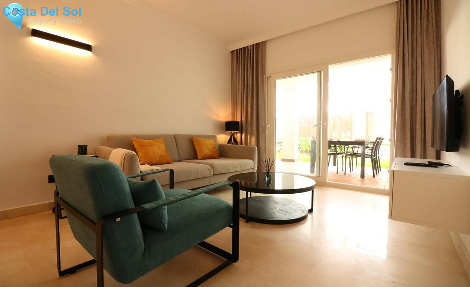 Middle Floor Apartment in Aloha-1506625