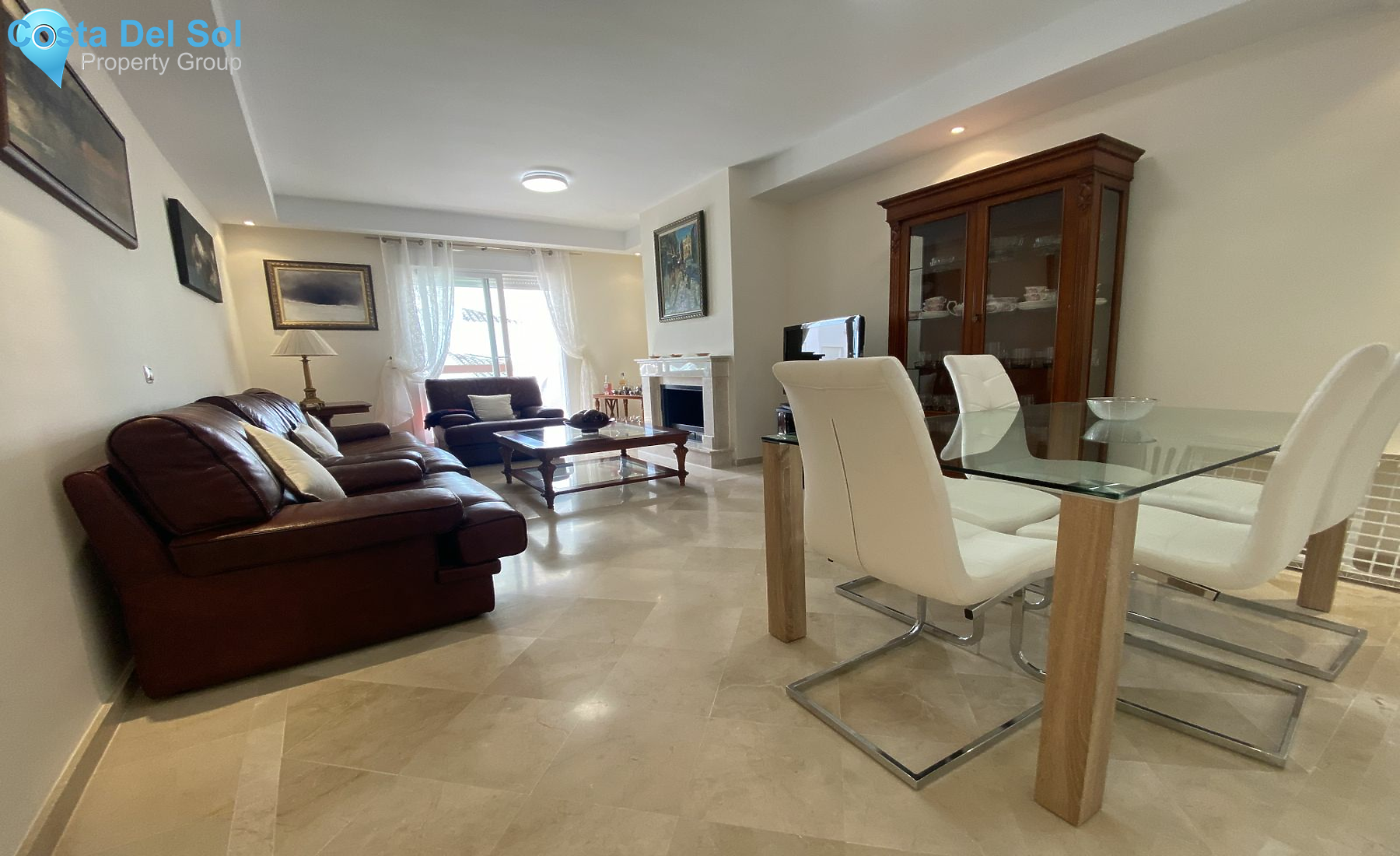 Middle Floor Apartment in Aloha-1149652