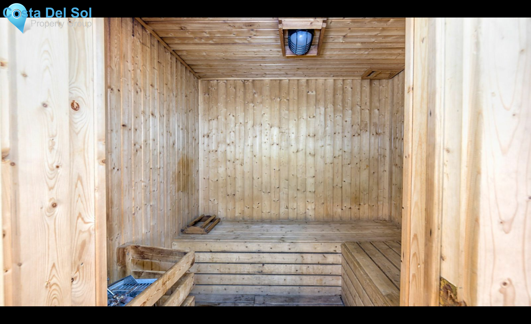 Middle Floor Apartment in Aloha-1183561