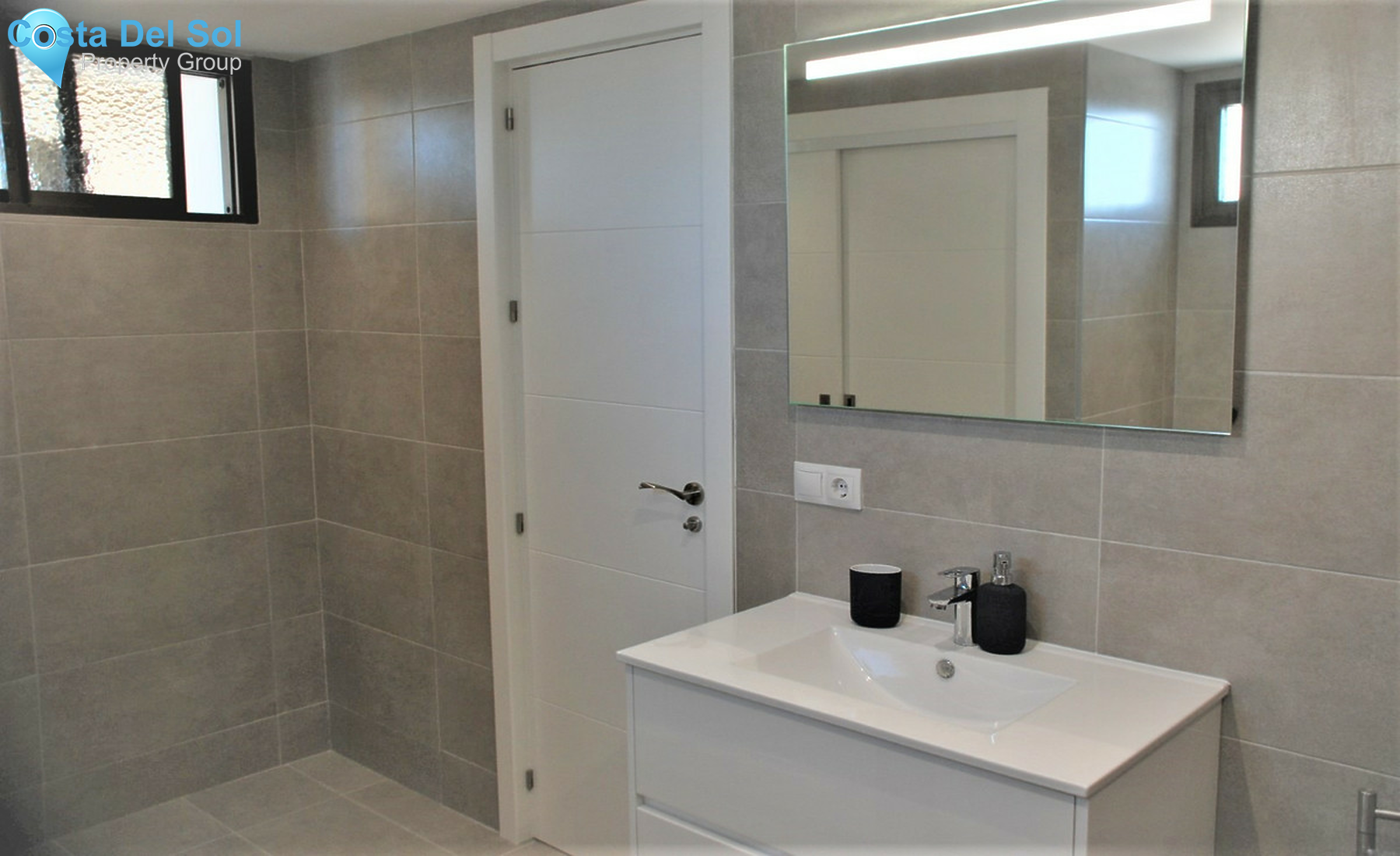 Middle Floor Apartment in Atalaya-1353418