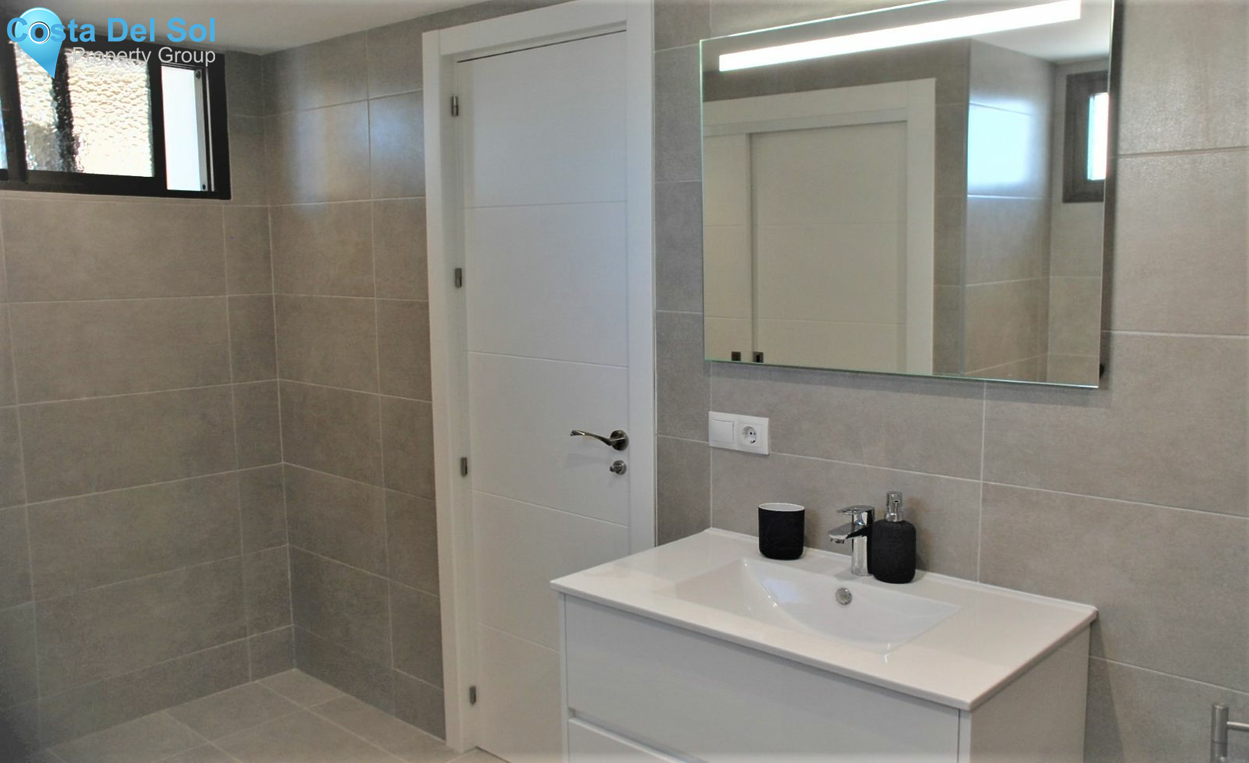 Middle Floor Apartment in Atalaya-1535627