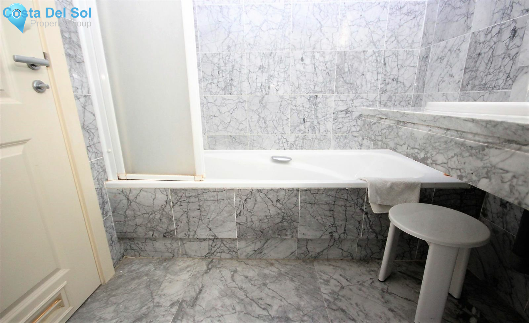 Middle Floor Apartment in Bahía de Marbella-1170903