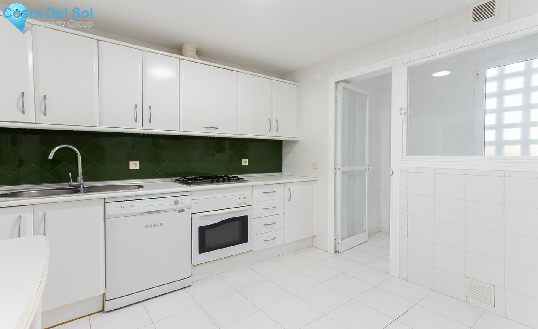 Middle Floor Apartment in Bel Air-709419