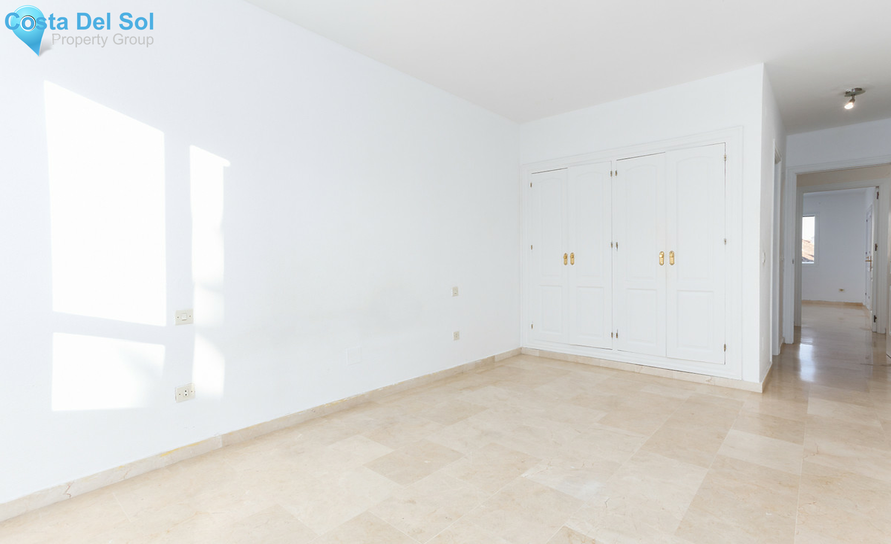 Middle Floor Apartment in Bel Air-709423