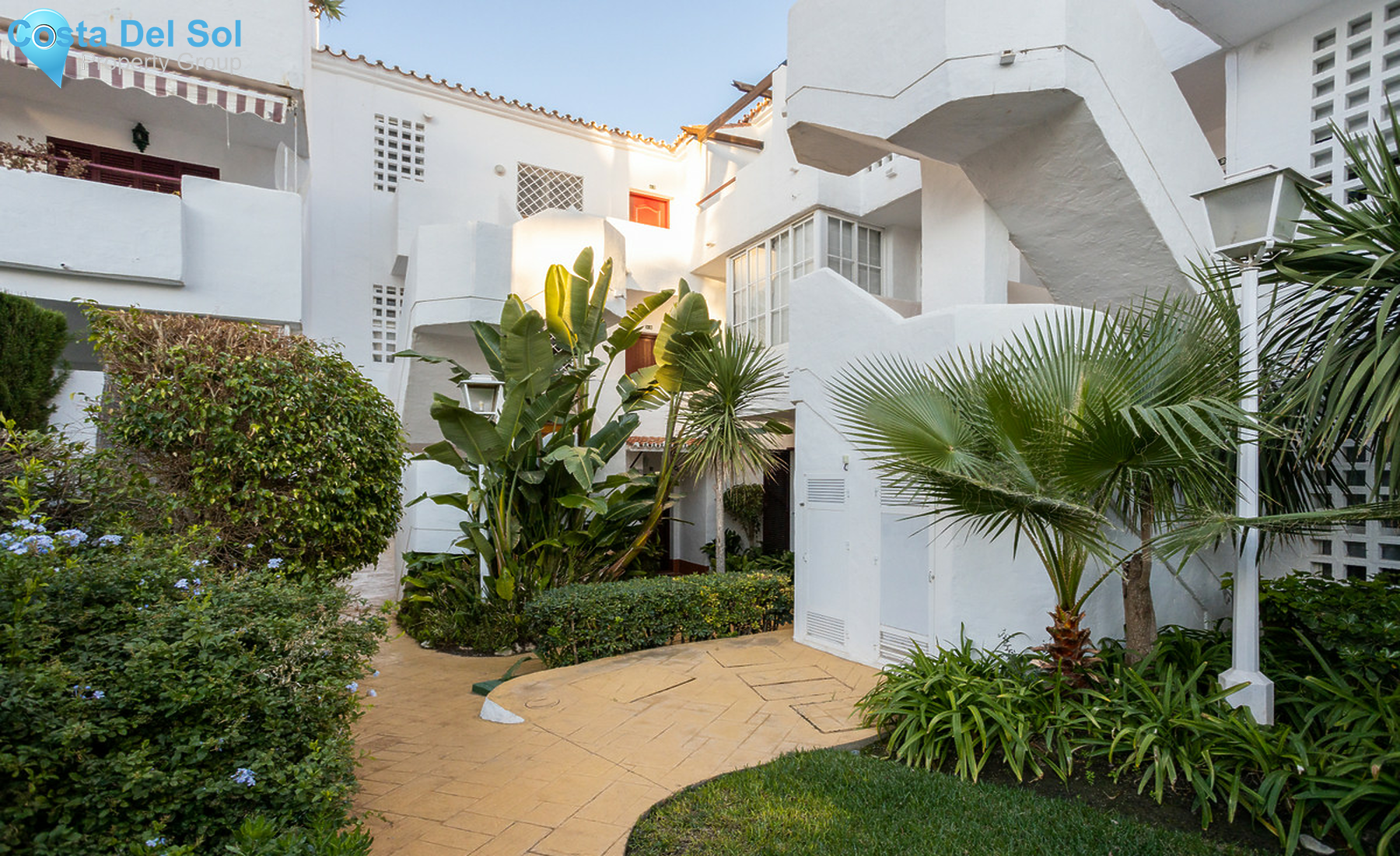 Middle Floor Apartment in Bel Air-709411