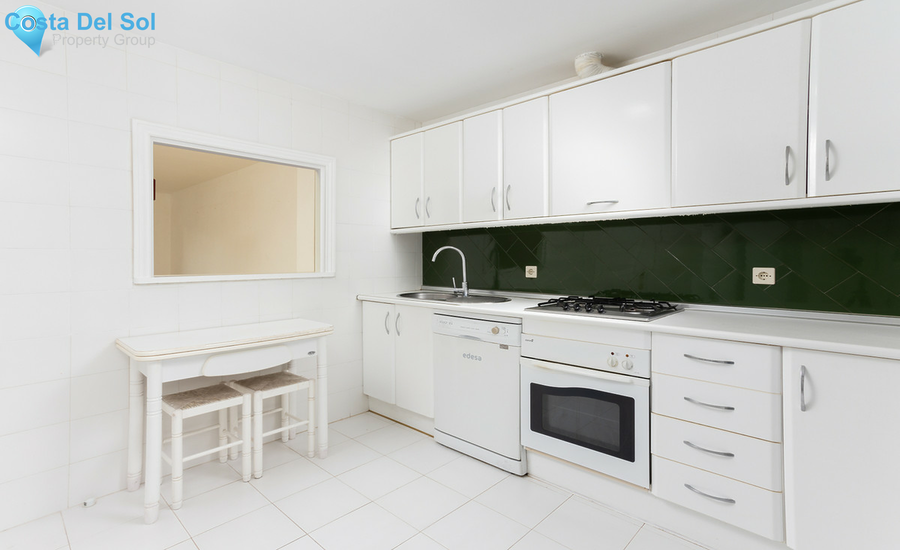 Middle Floor Apartment in Bel Air-709418