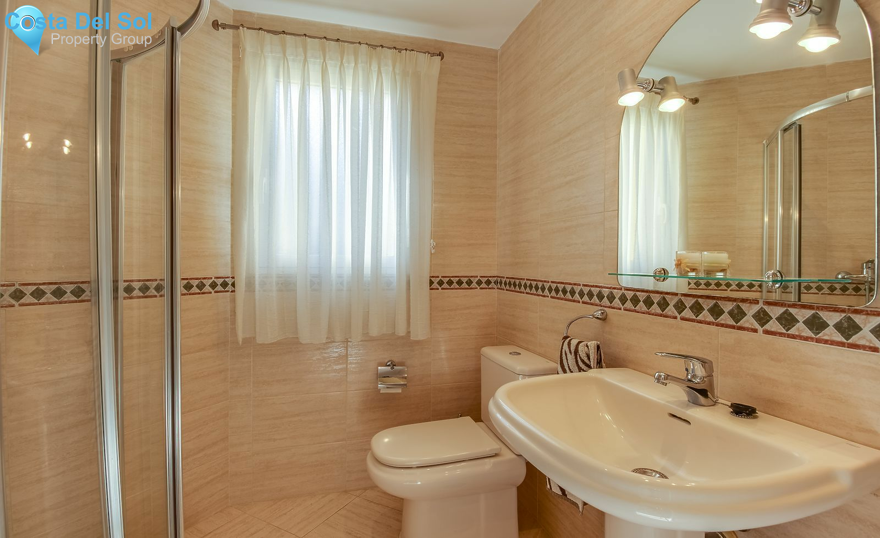 Middle Floor Apartment in Bel Air-1534949