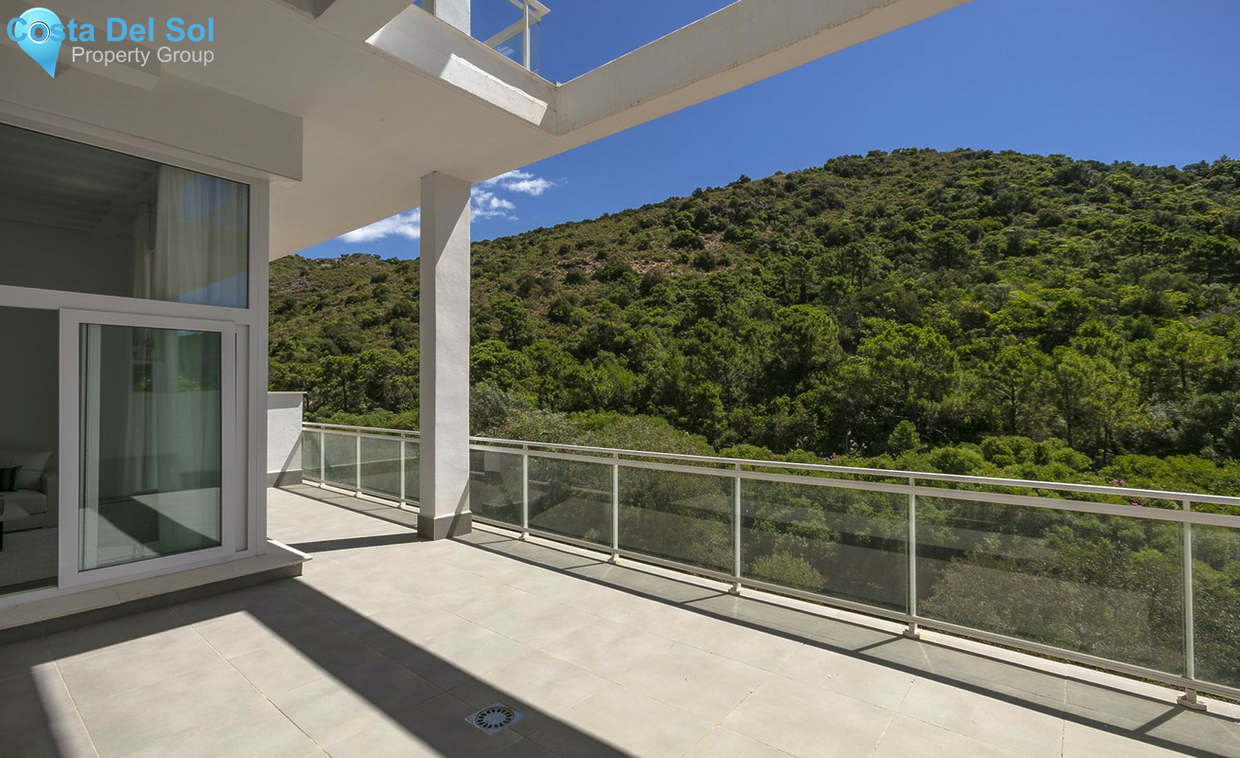 Middle Floor Apartment in Benahavís-1240390