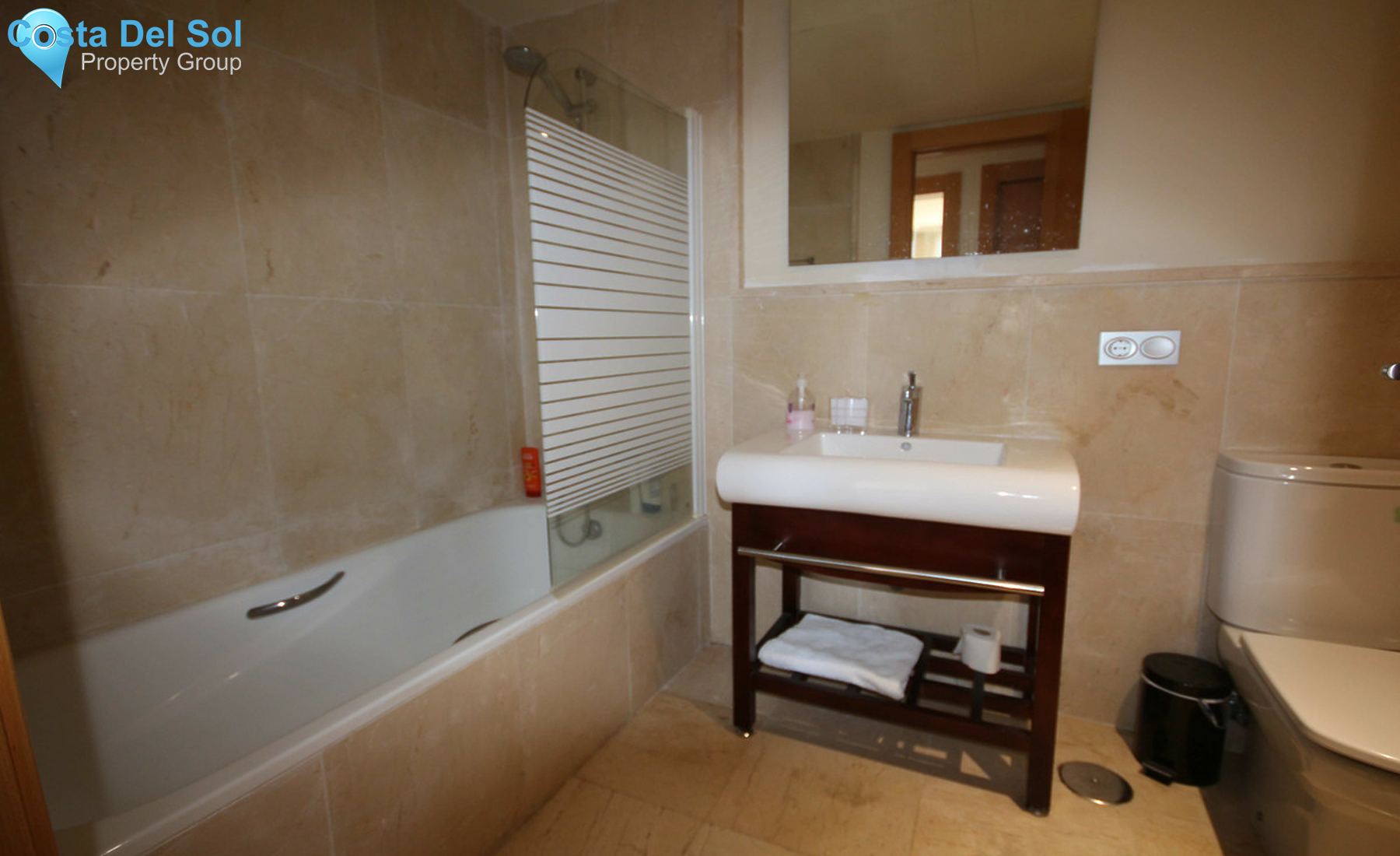 Middle Floor Apartment in Benahavís-1249298