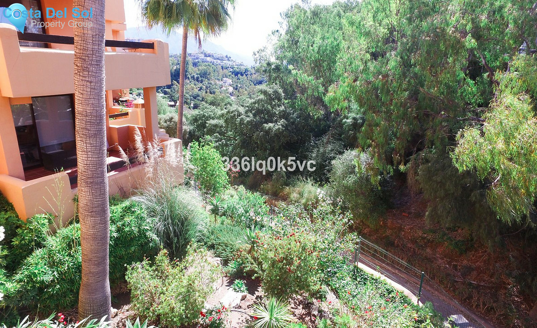 Middle Floor Apartment in Benahavís-1267758