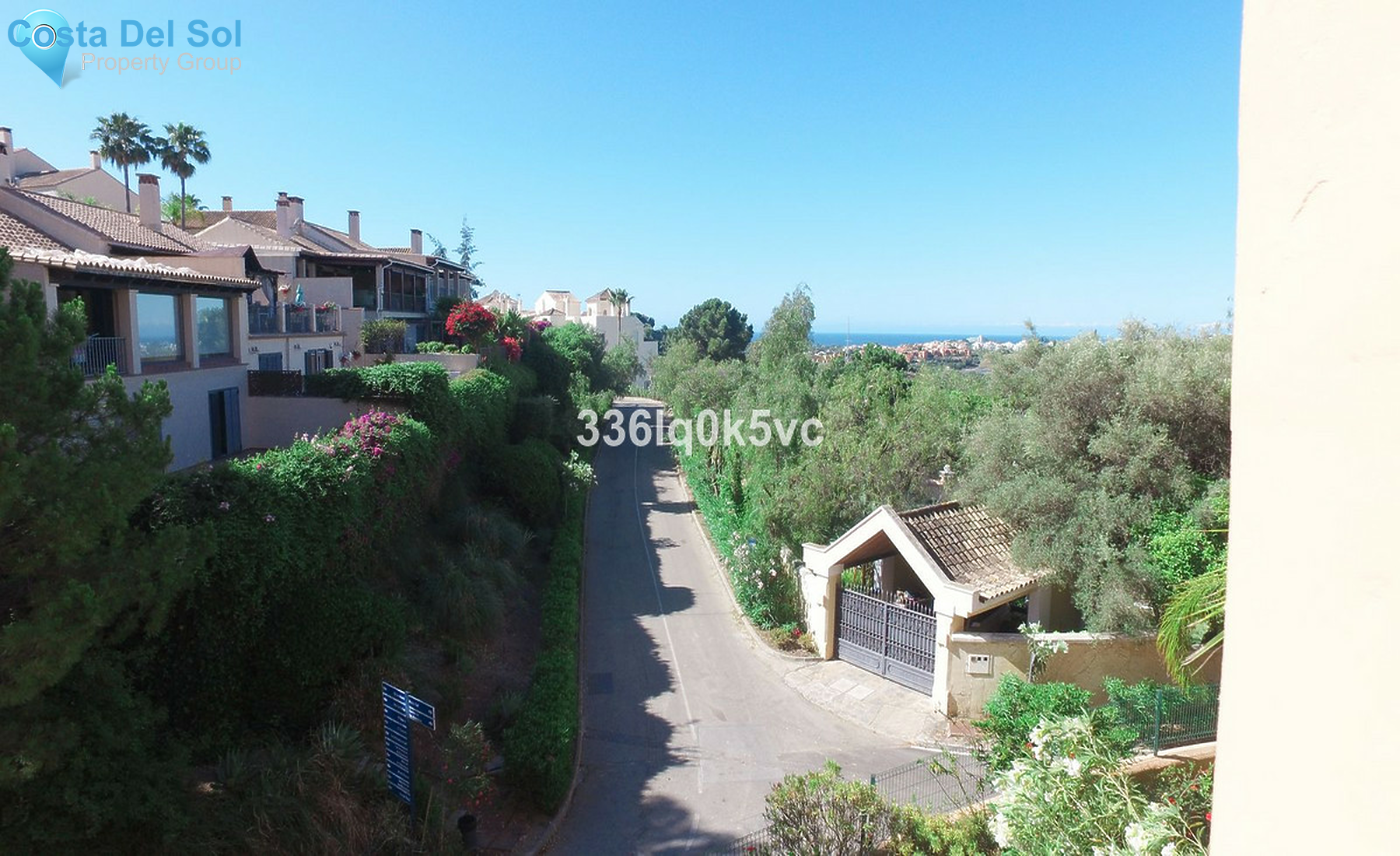 Middle Floor Apartment in Benahavís-1267759