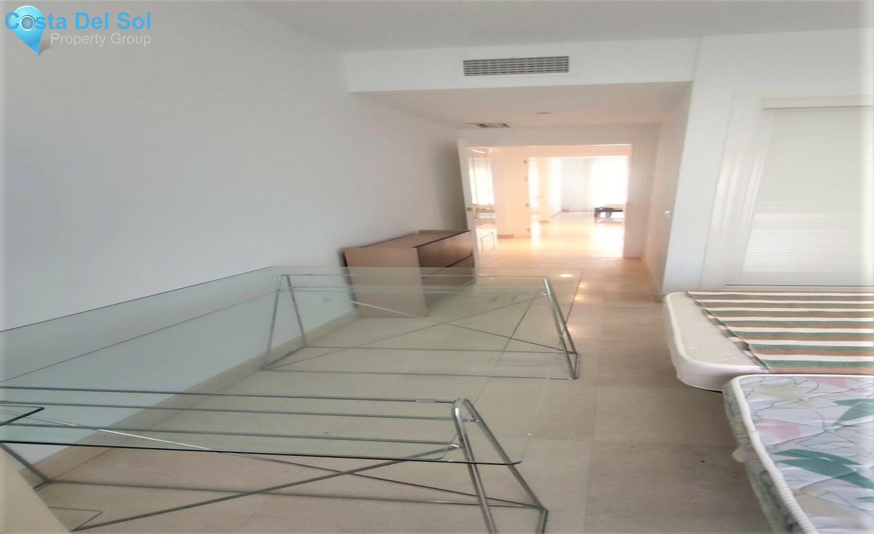 Middle Floor Apartment in Benahavís-1267816