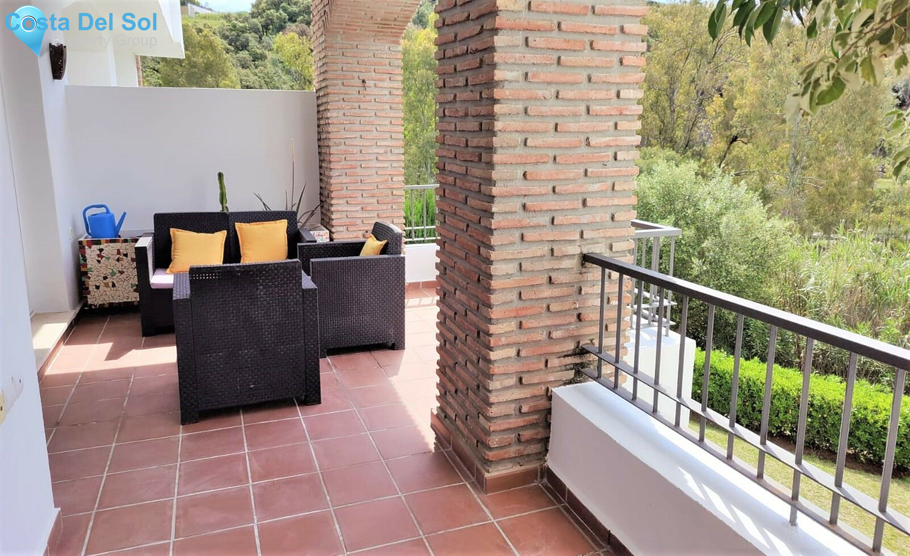 Middle Floor Apartment in Benahavís-1267820