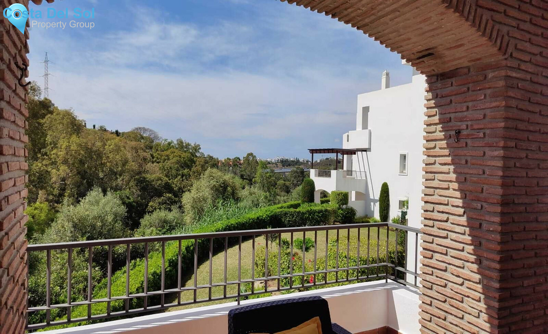 Middle Floor Apartment in Benahavís-1267804