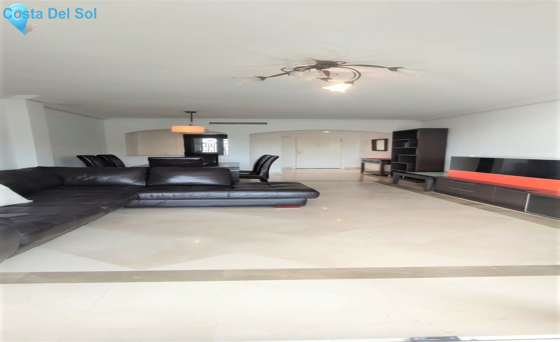 Middle Floor Apartment in Benahavís-1267806