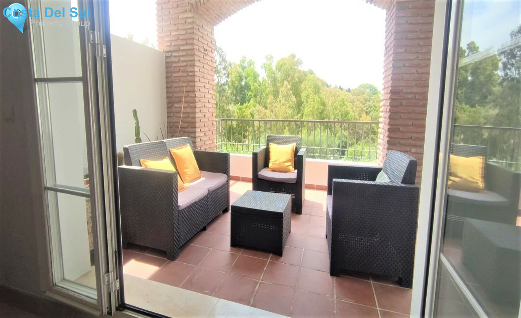 Middle Floor Apartment in Benahavís-1267809